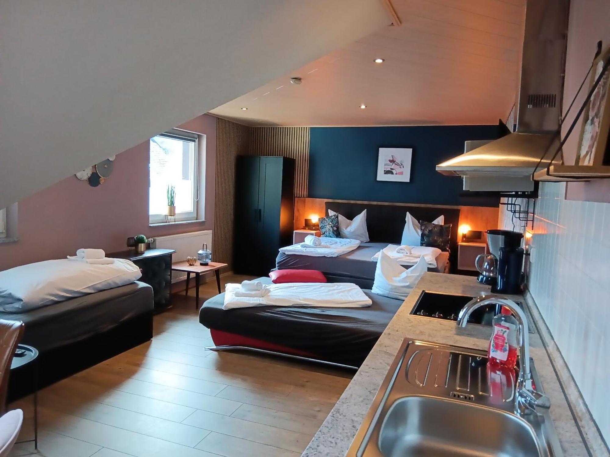 Aparthotel Harlekin Виллинген Экстерьер фото