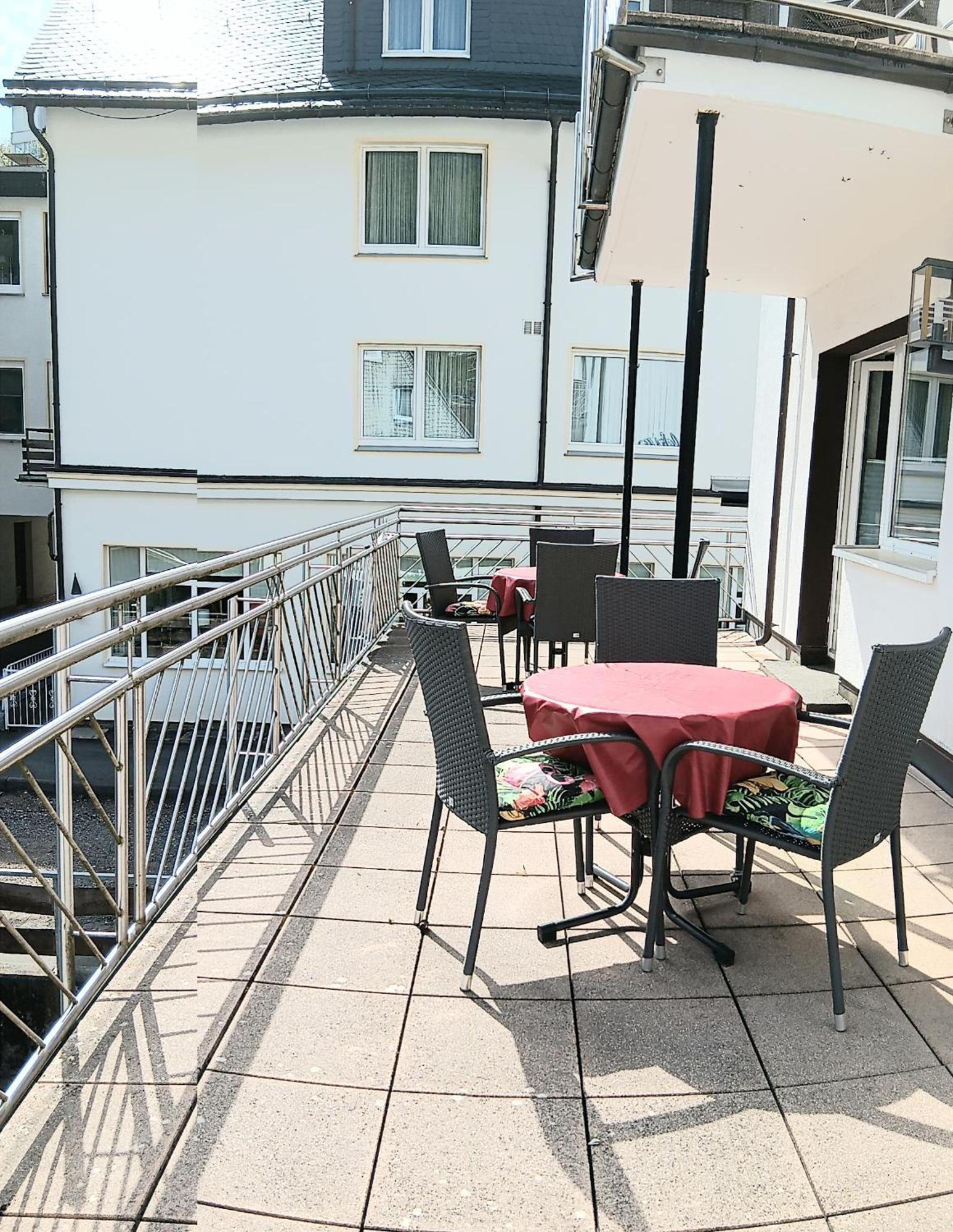 Aparthotel Harlekin Виллинген Экстерьер фото