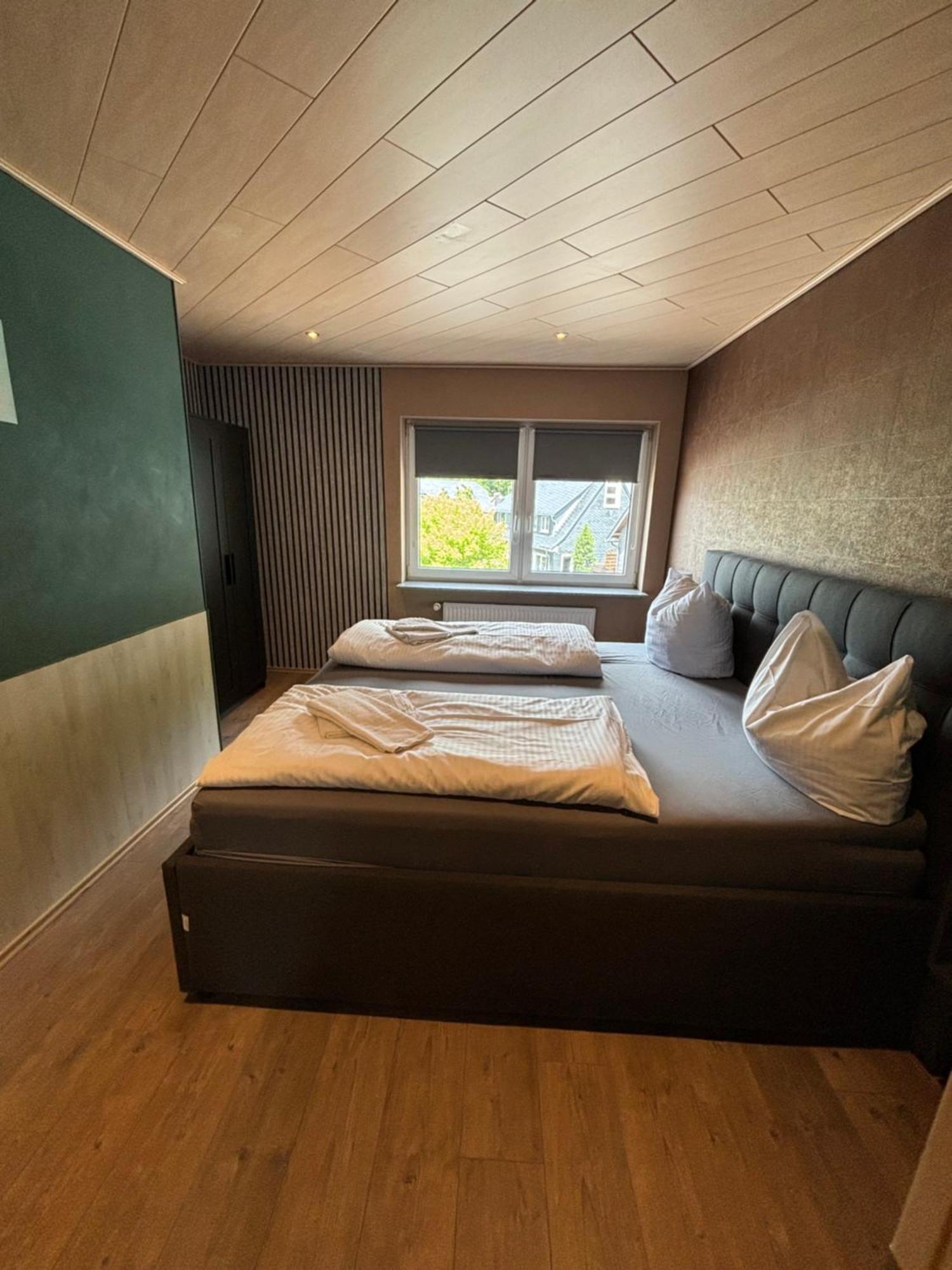 Aparthotel Harlekin Виллинген Экстерьер фото