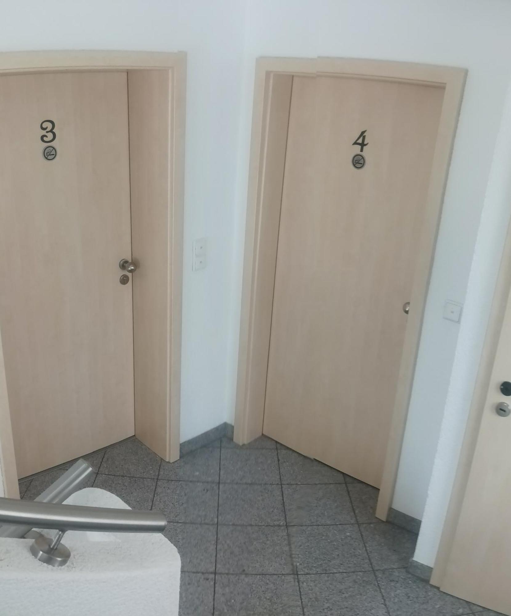 Aparthotel Harlekin Виллинген Экстерьер фото